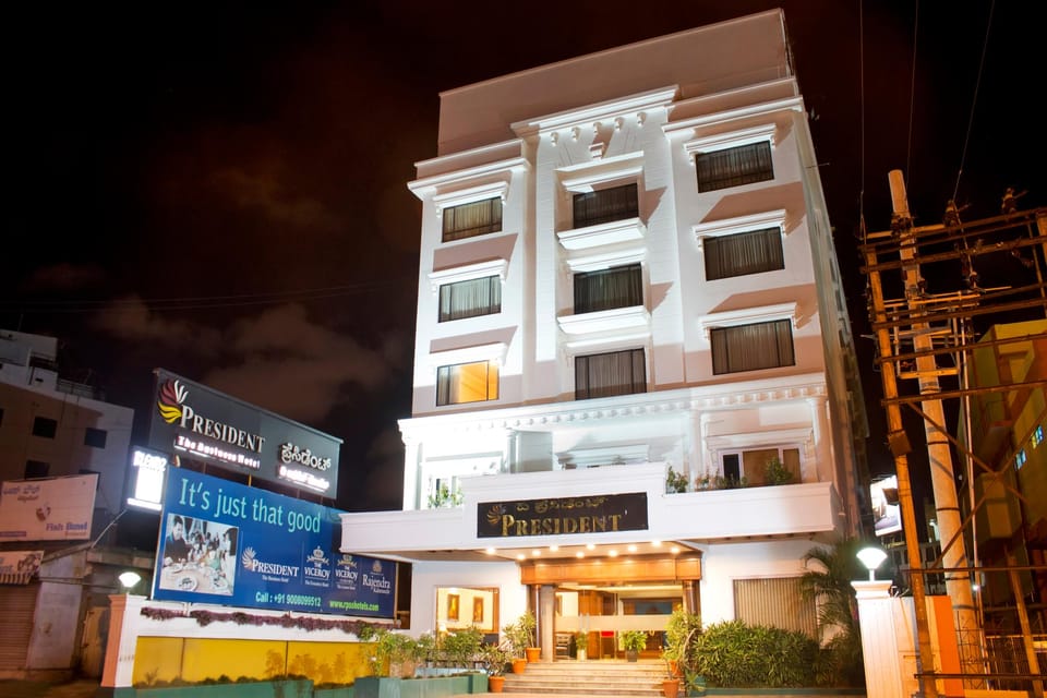 Hotel The President Hotel in Mysuru