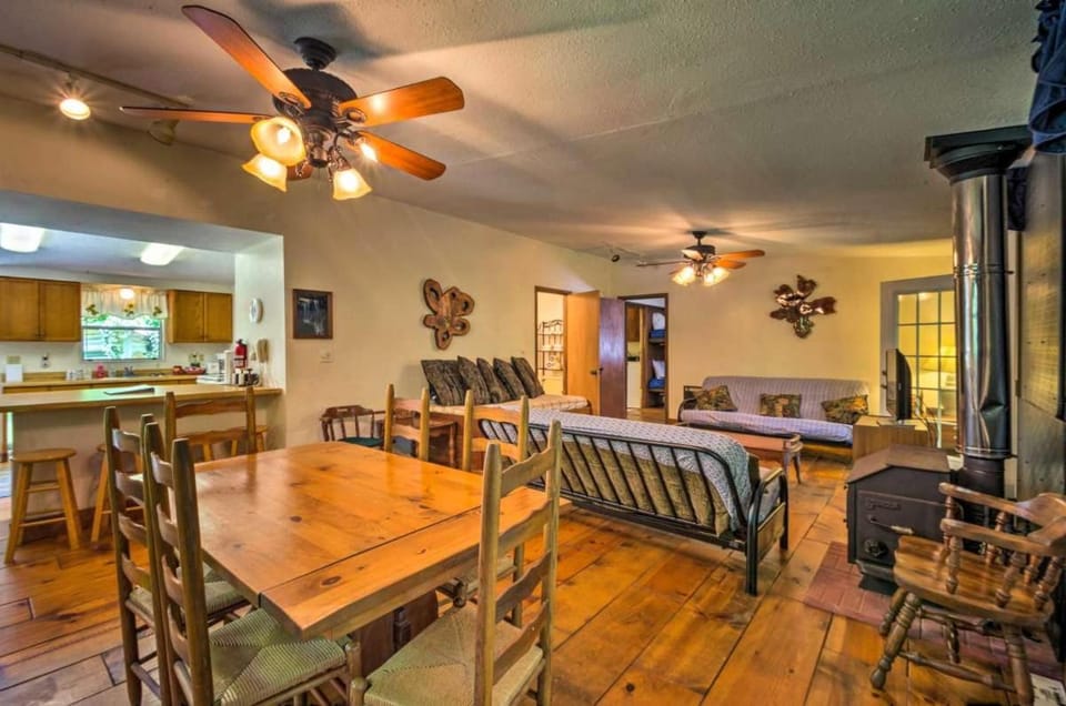 Nantahala Cabins Lodge in Fontana Lake