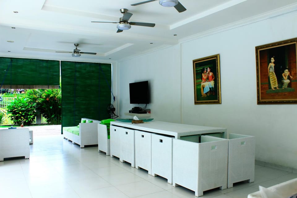 Villa Putih Lovina Hotel in Buleleng