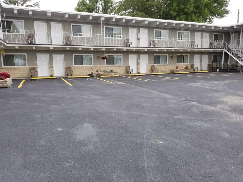 The Simplicity Inn Motel in Wisconsin