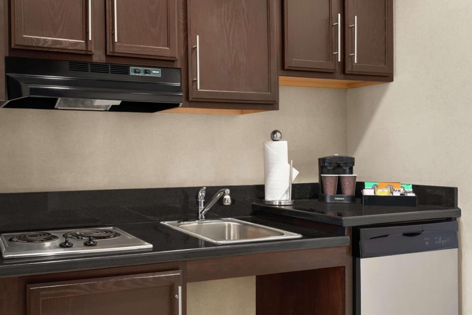 Homewood Suites by Hilton Fort Wayne Hotel in Fort Wayne