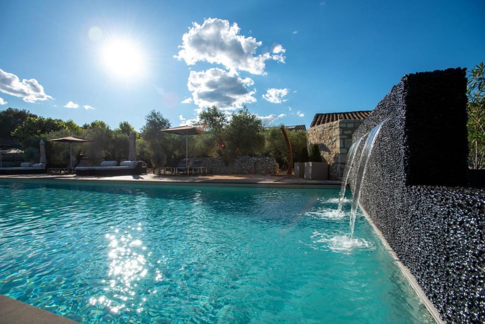 Domaine la Pierre Blanche Hotel in Provence-Alpes-Côte d'Azur