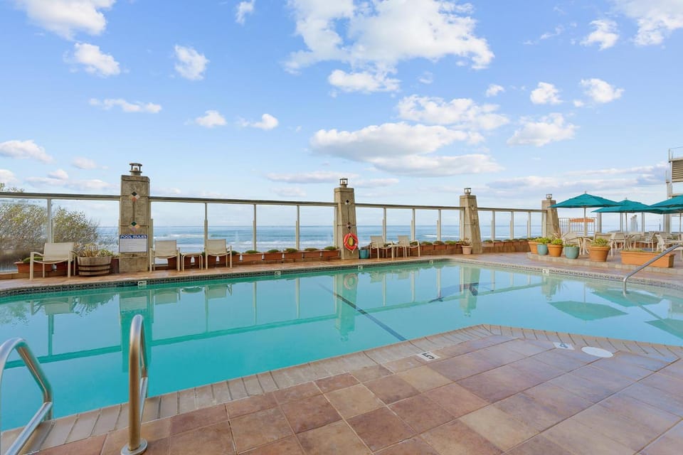 Inn at Spanish Head Resort Hotel Hotel in Lincoln City