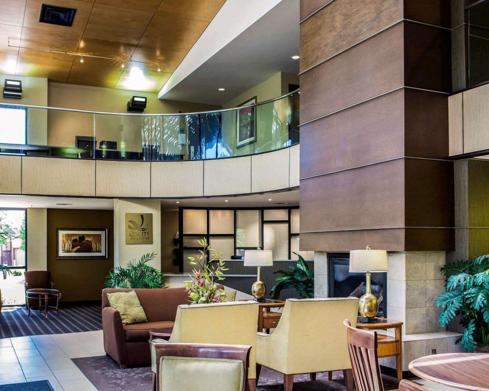 Quality Inn & Suites Peoria North Hotel in Peoria