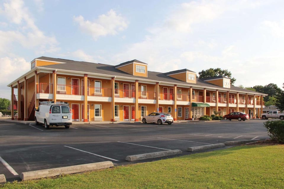 Quality Inn University Area Hotel in Opelika