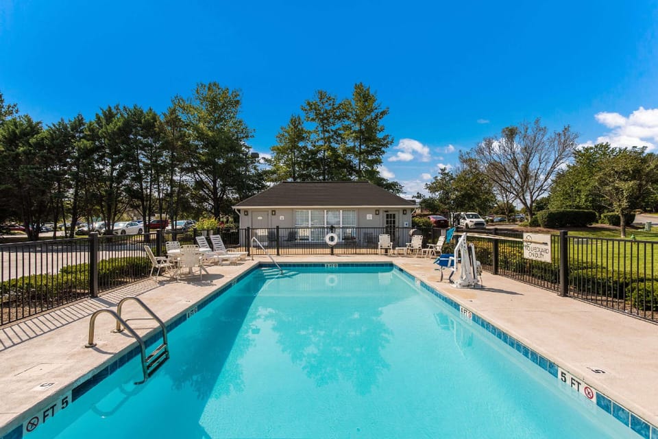 Quality Inn Gallatin-Nashville Metro Hotel in Gallatin