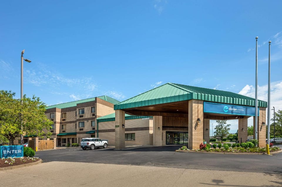Clarion Pointe Louisville East Hotel in Jeffersontown