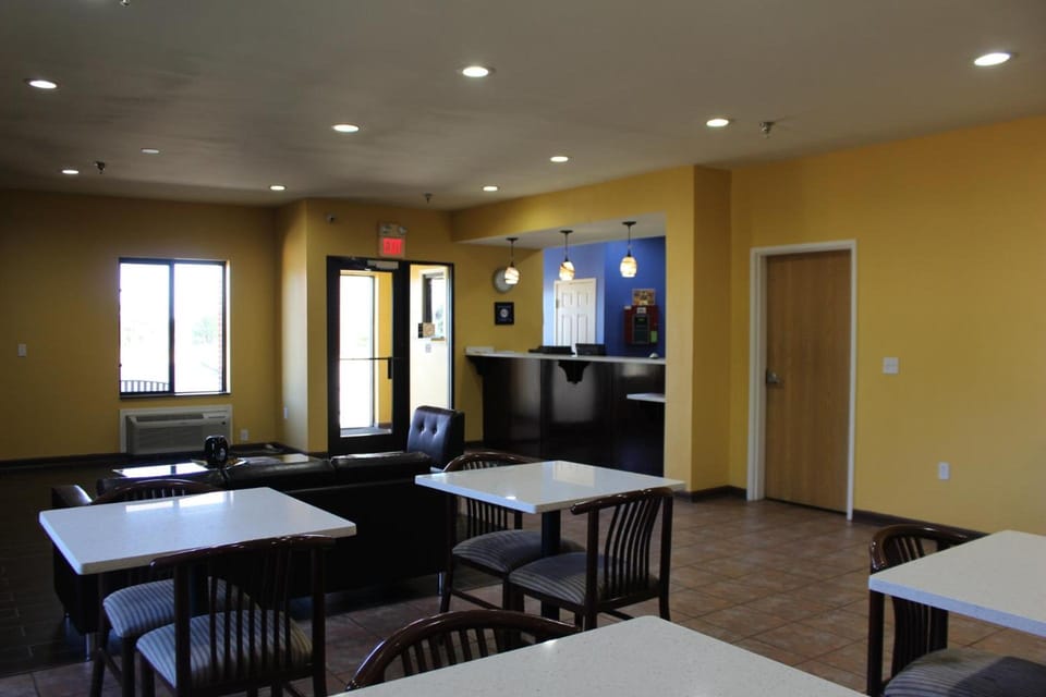 Home Gate Inn & Suites Hotel in Horn Lake