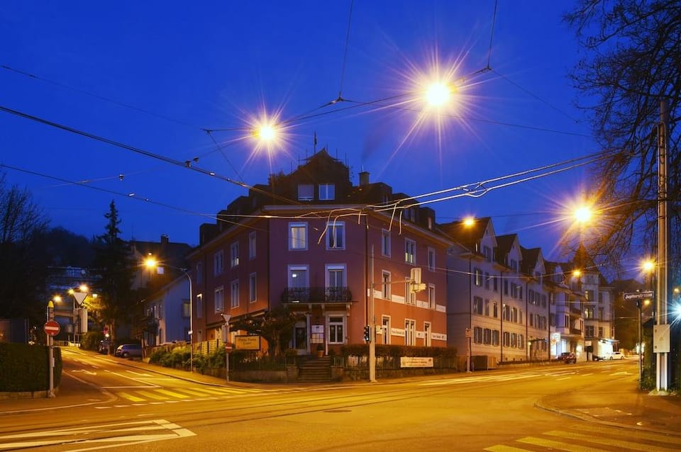 Swiss Star California - contactless self check-in Apartment hotel in Zurich City