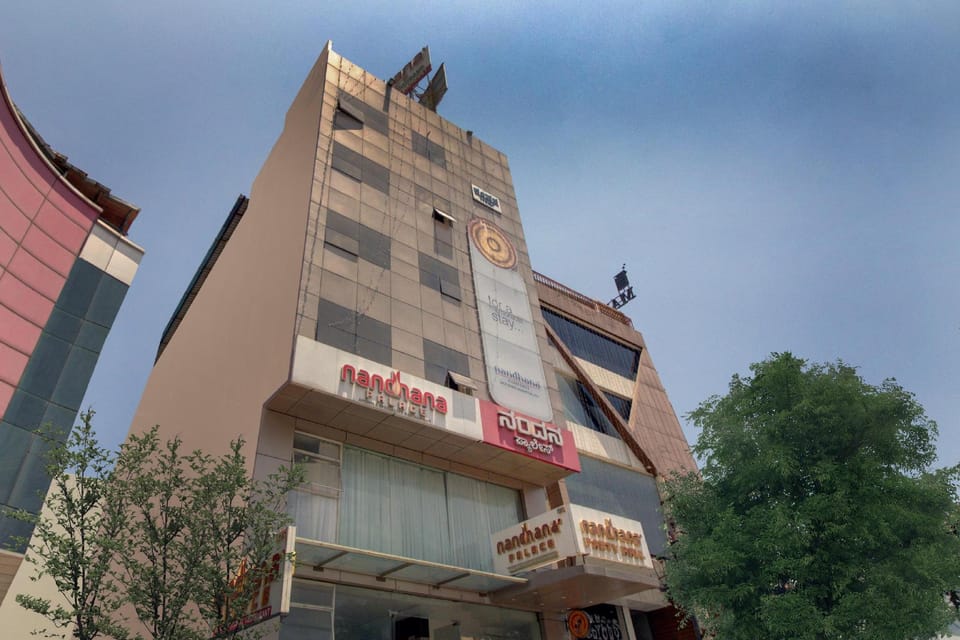 Nandhana Comforts Hotel in Bengaluru
