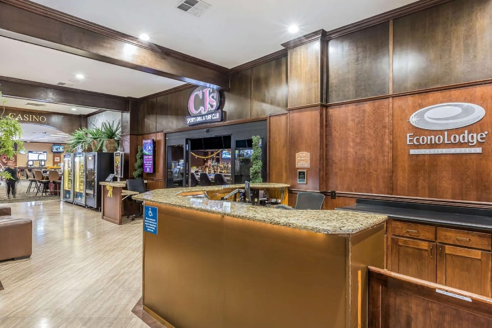 Econo Lodge Lake Elsinore Casino Hotel in Wildomar