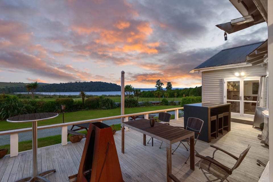 Lake Brunner Eco Lodge Lodge in West Coast
