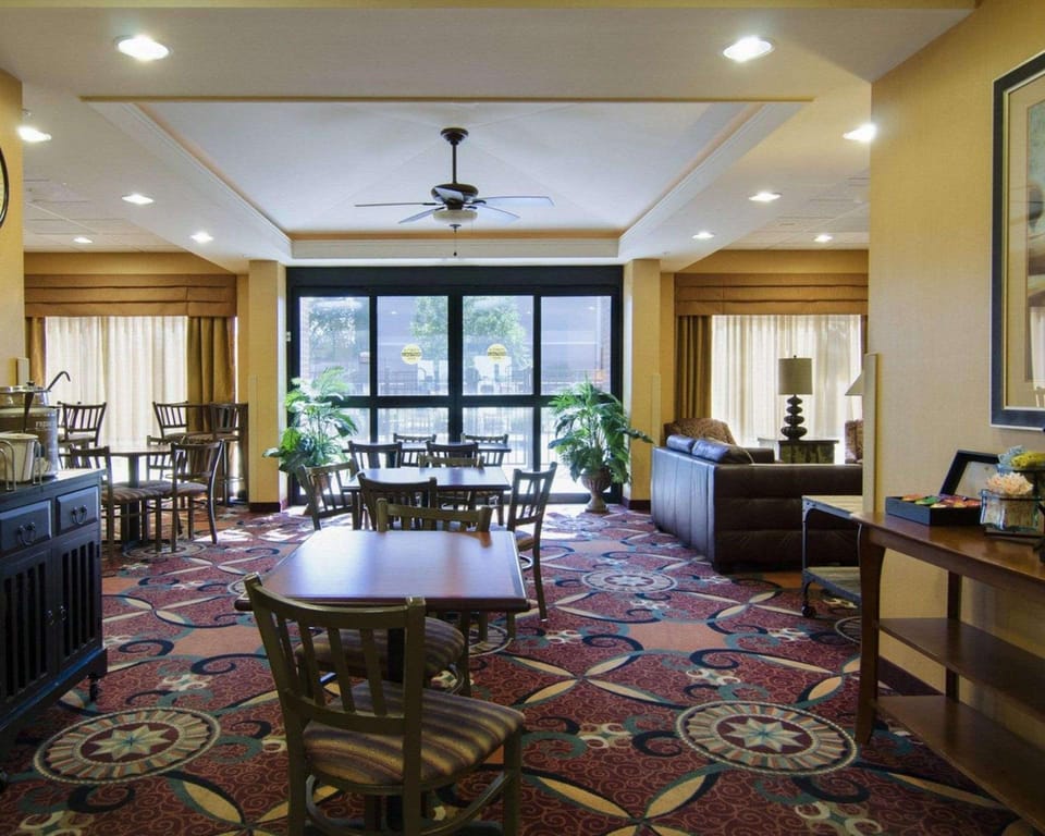 Affordable Suites of America Rogers - Bentonville Hotel in Rogers