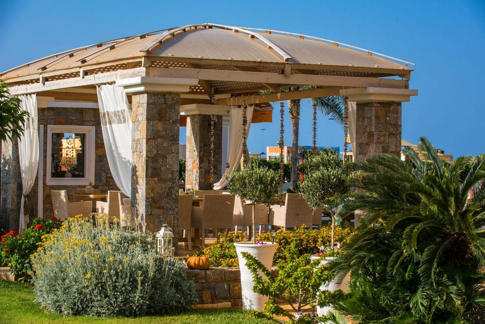 Socrates Hotel Malia Beach Apartment hotel in Malia, Crete