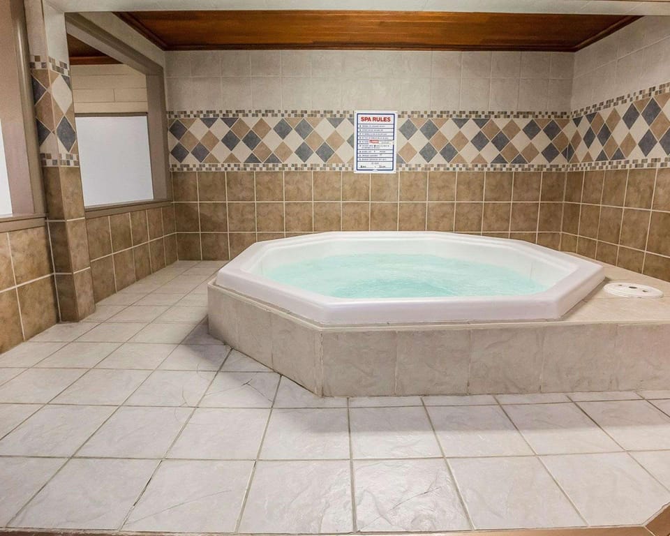 Quality Inn & Conference Centre Red Deer - 50th Avenue Hotel in Red Deer
