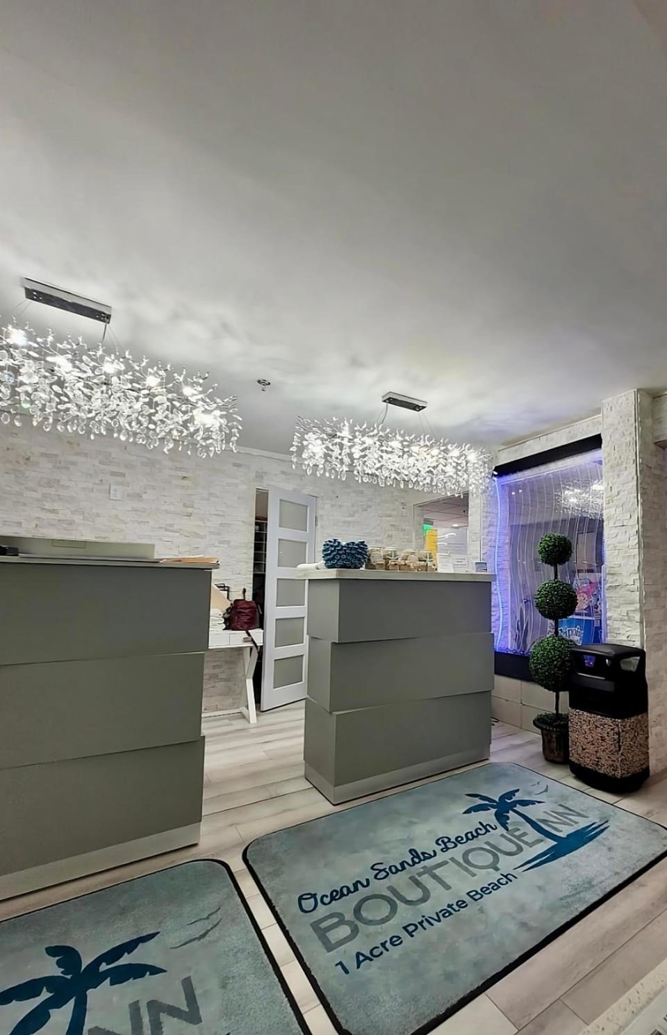Ocean Sands Beach Boutique Inn-1 Acre Private Beach-St Augustine Historic-2 Miles-Shuttle with Downt Hotel in Vilano Beach