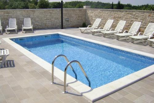 Apartments and rooms with a swimming pool Babici, Umag - 3046 Hotel in Istria County
