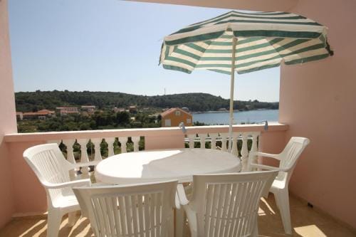 Apartments and rooms by the sea Cove Soline, Dugi otok - 448 Hotel in Zadar County