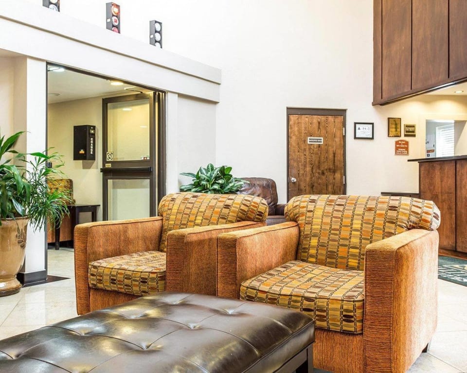 Quality Inn & Suites Coliseum Hotel in Greensboro