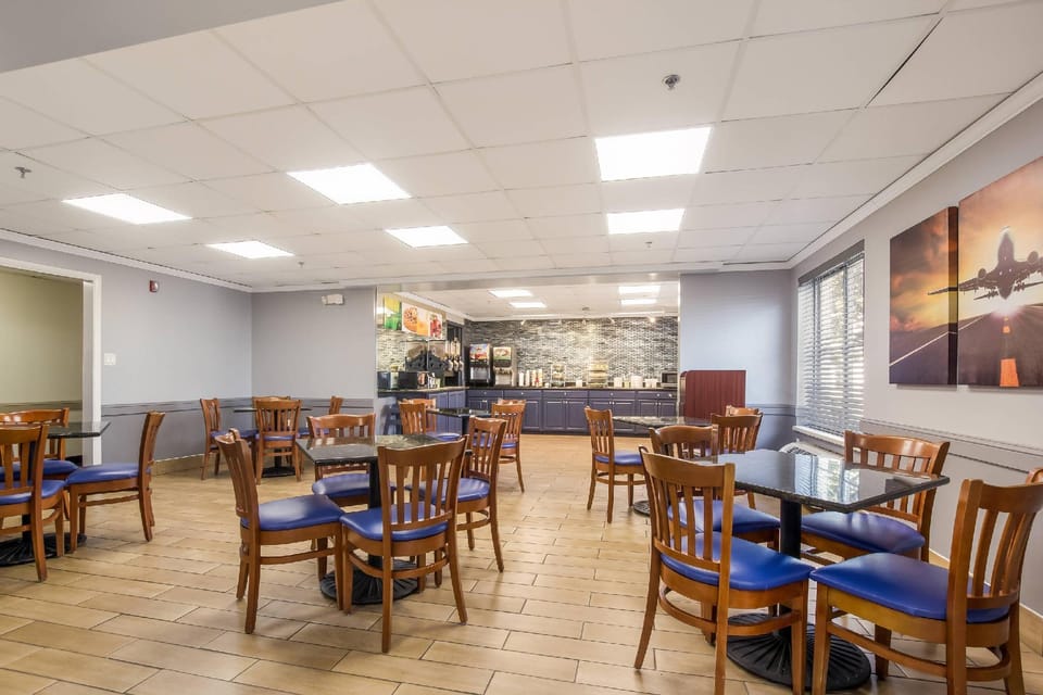 Quality Inn & Suites CVG Airport Hotel in Cincinnati