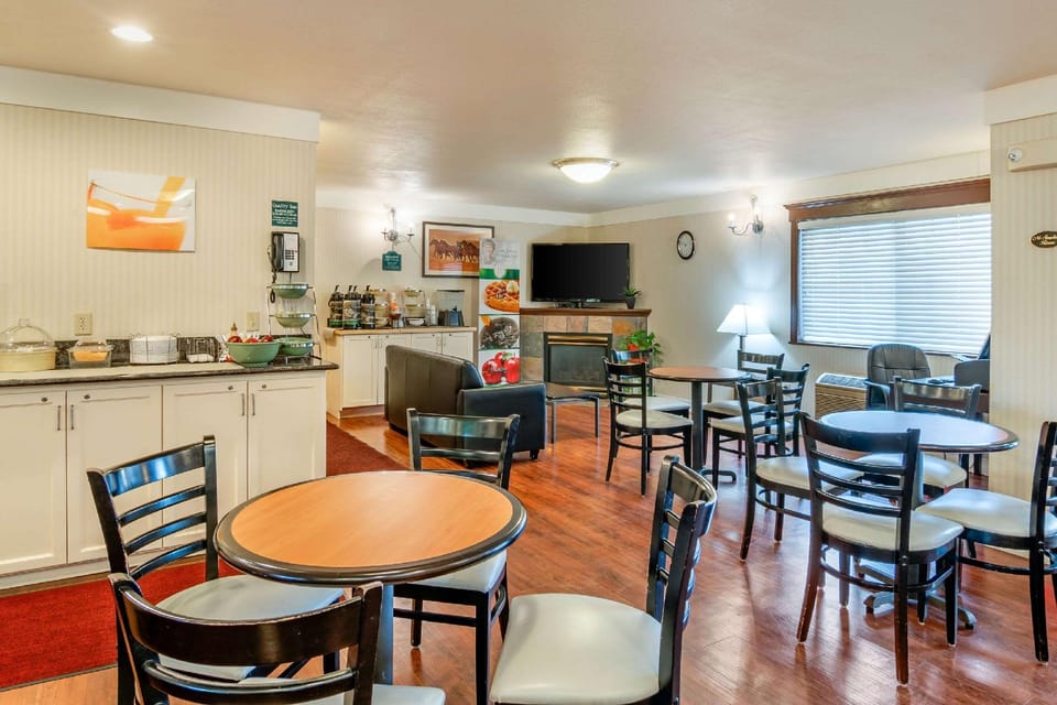 Quality Inn Bend North Hotel in Bend
