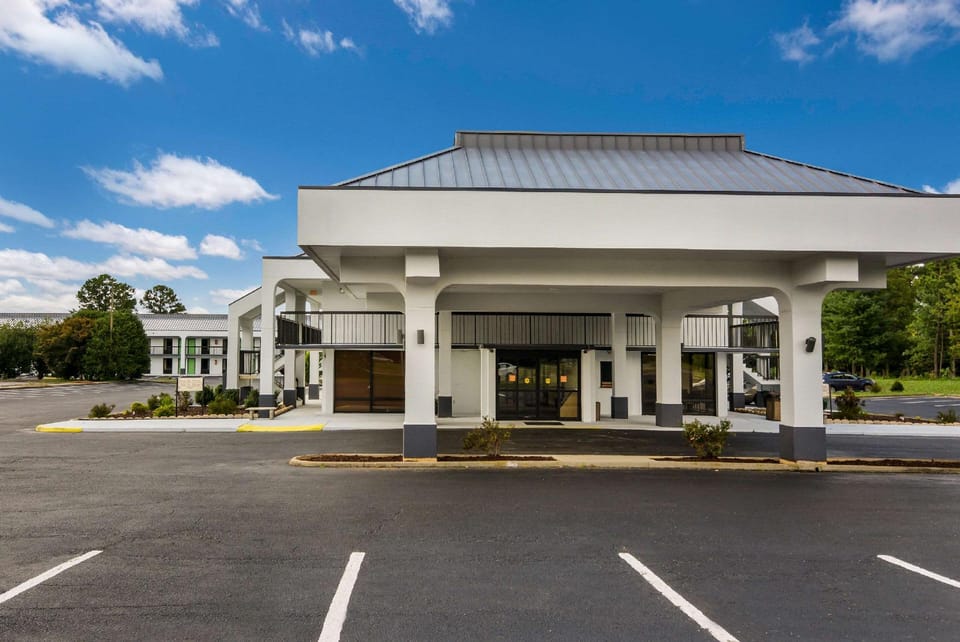 Quality Inn Emporia Hotel in Virginia