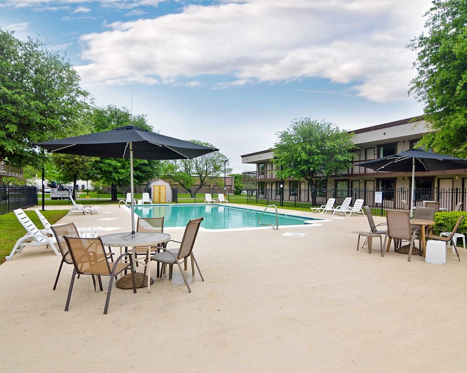 Quality Inn Gainesville Hotel in Texas