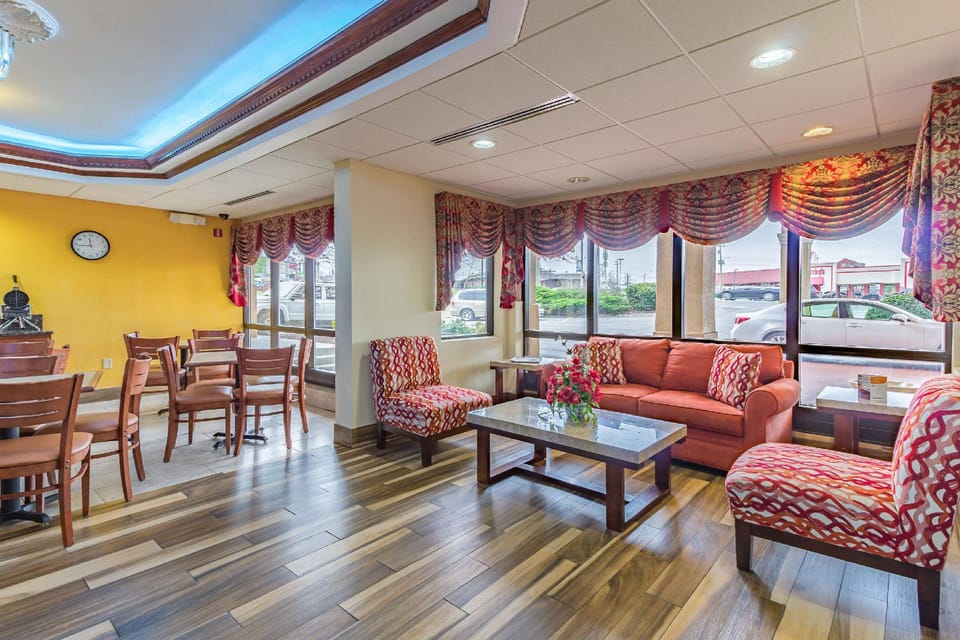Quality Inn Goodlettsville Hotel in Goodlettsville