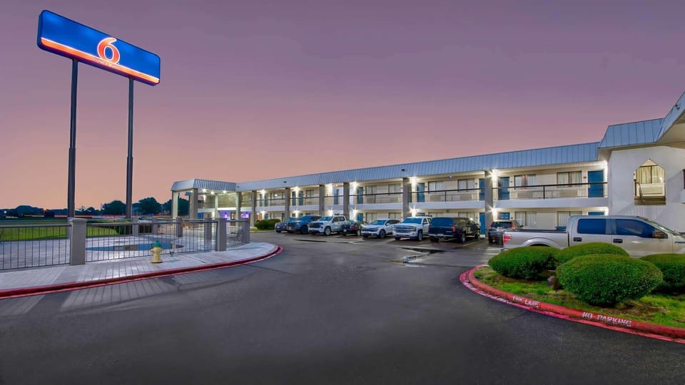 Studio 6  Texarkana, TX Hotel in Texarkana