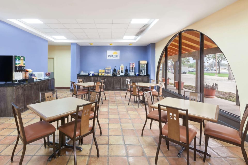 Days Inn by Wyndham Uvalde Hotel in Uvalde