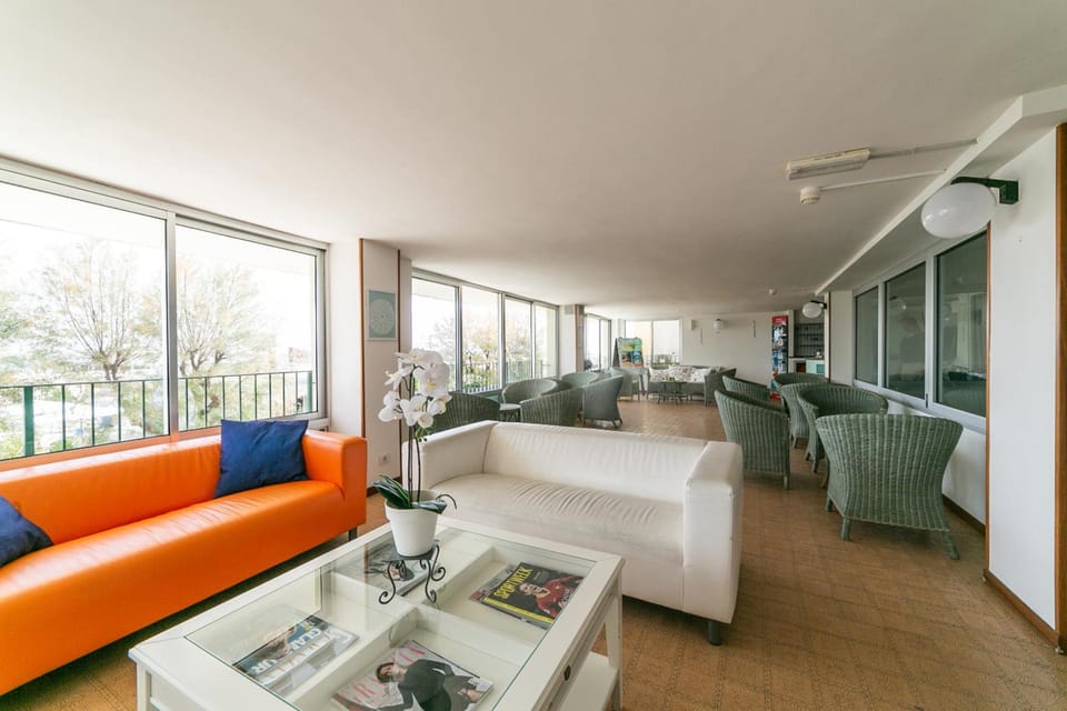 Shared lounge/TV area