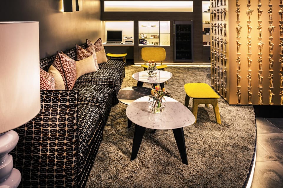 Bar/lounge