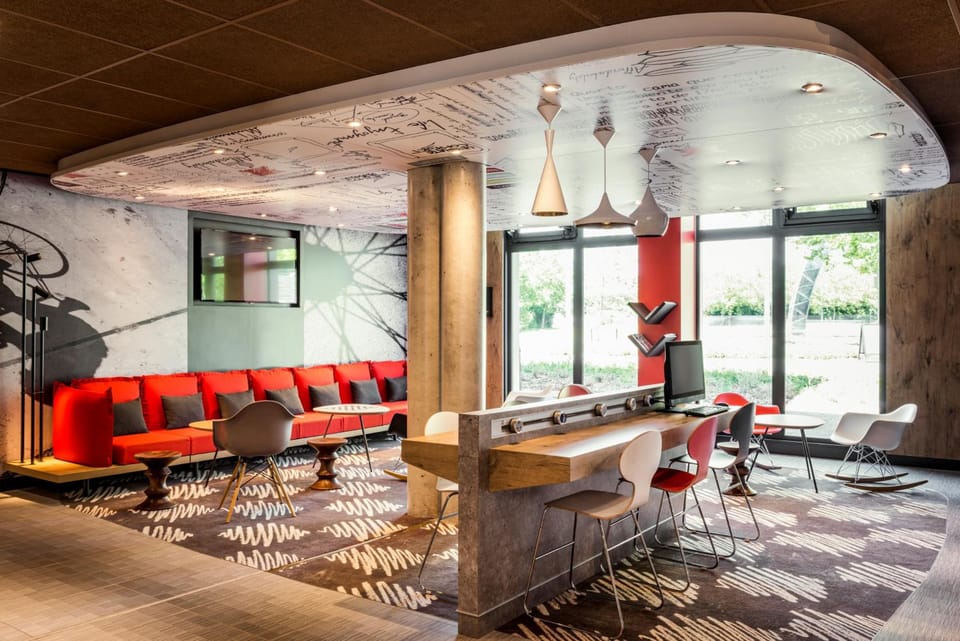 Ibis Saint Quentin En Yvelines Velodrome Hotel in Montigny-le-Bretonneux