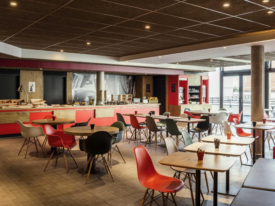 Ibis Saint Quentin En Yvelines Velodrome Hotel in Montigny-le-Bretonneux