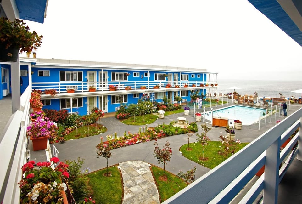 The Inn at Sunset Cliffs Hotel in Ocean Beach