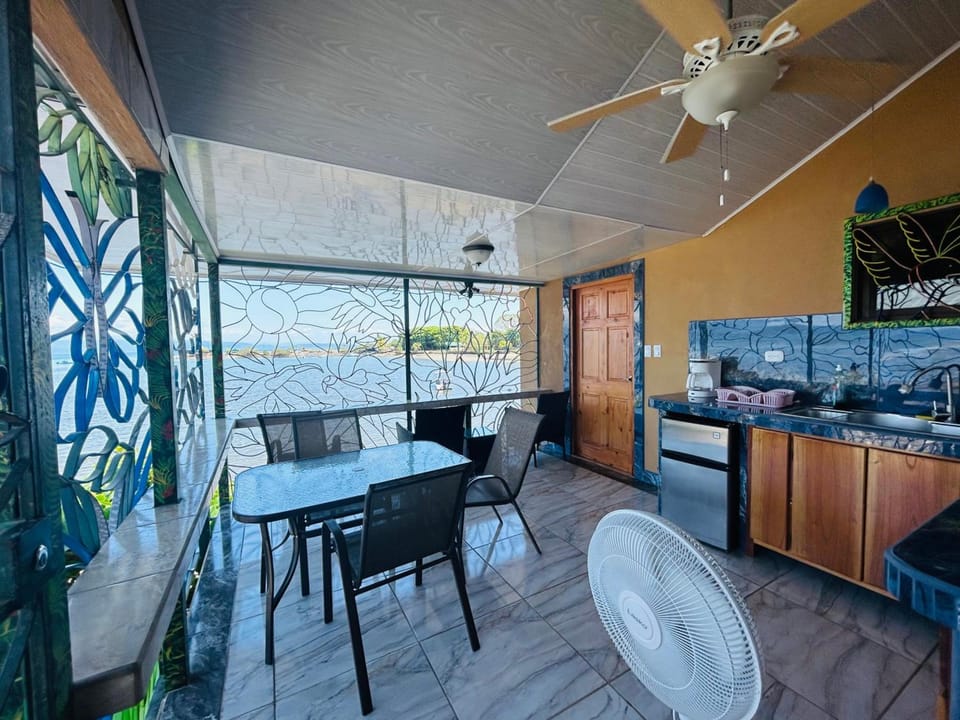 Cabinas Jimenez Hotel in Puntarenas Province