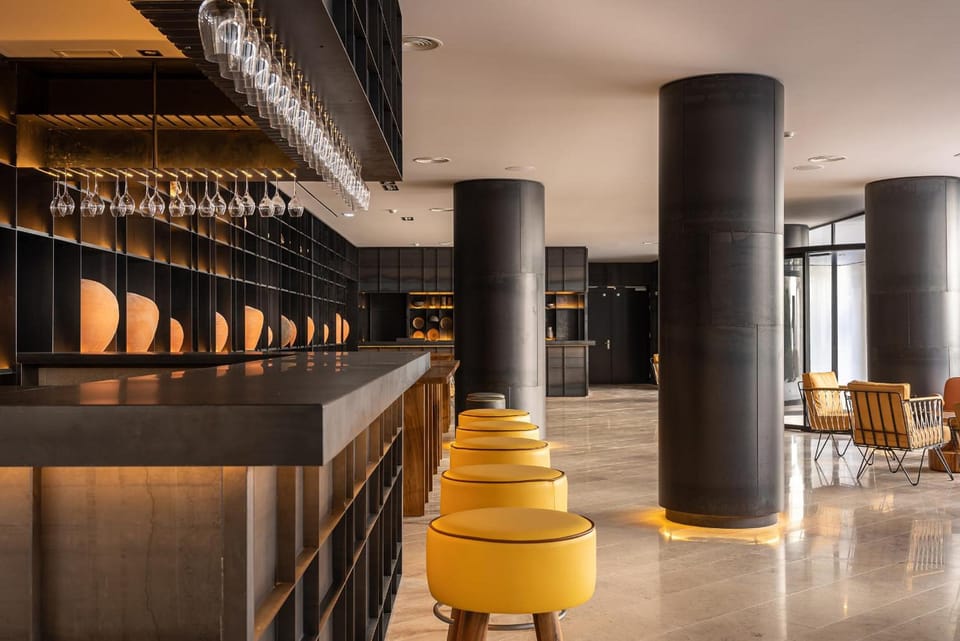 Bar/lounge