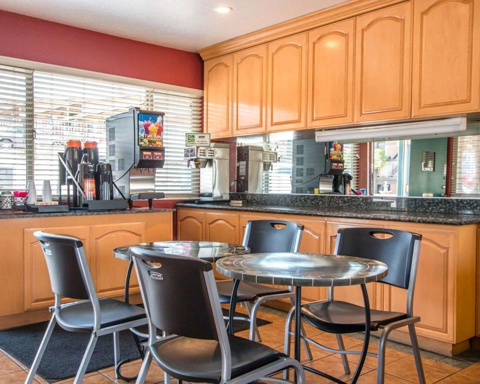 Rodeway Inn Fallbrook Downtown Hotel in Fallbrook