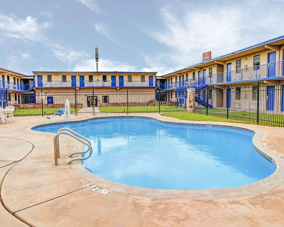 Rodeway Inn New Braunfels - San Antonio Area Hotel in New Braunfels