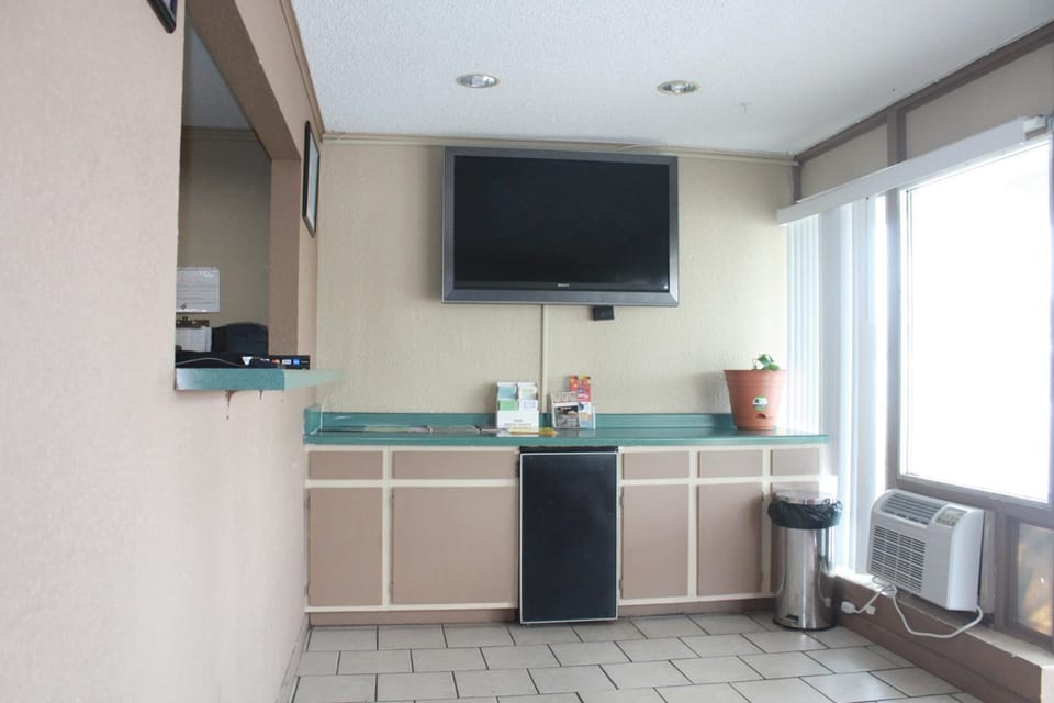 Royal Inn Motel in Mount Vernon