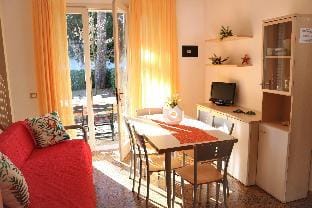 Villa near the beach Bibione Pineda - Beach with sunbeds included Hotel in Friuli-Venezia Giulia