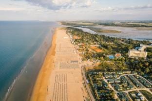 Superb Apartment with Sea View - Including Beach Place Hotel in Bibione