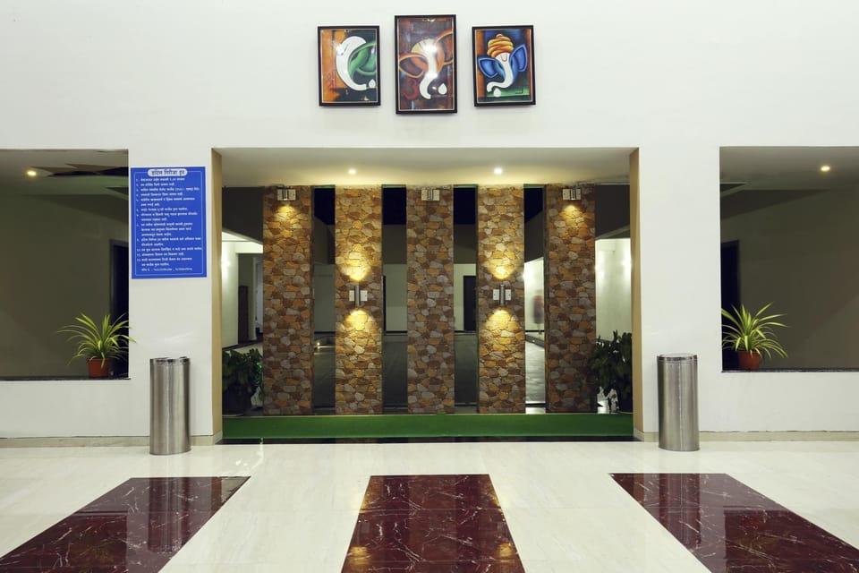 Hotel Girija Hotel in Maharashtra