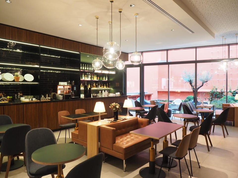 Coffee shop