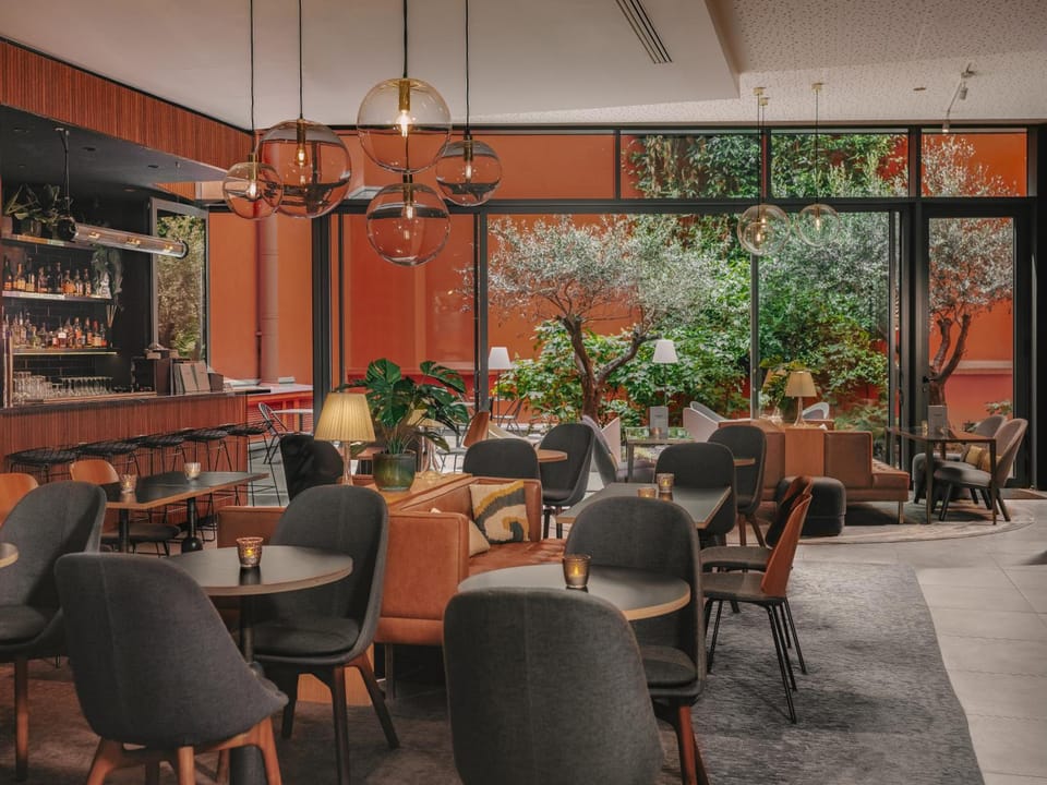 Bar/lounge