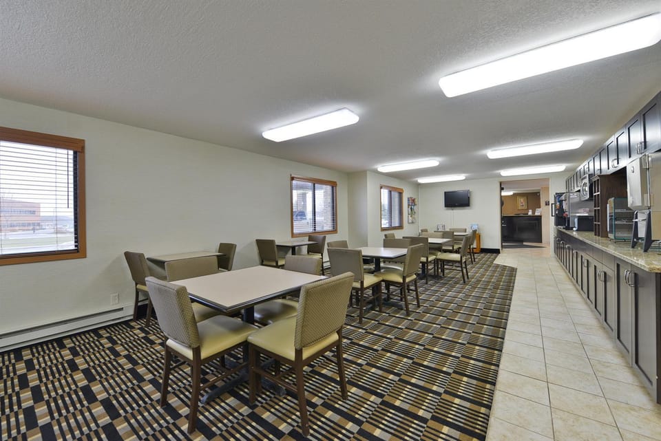 Americas Best Value Inn & Suites Bismarck Hotel in Bismarck