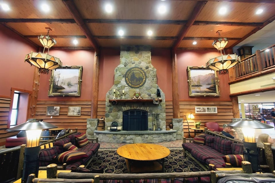 Great Escape Lodge & Indoor Waterpark Resort in Queensbury