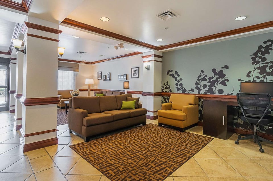 Sleep Inn & Suites Manchester near Arnold AFB Hotel in Tennessee