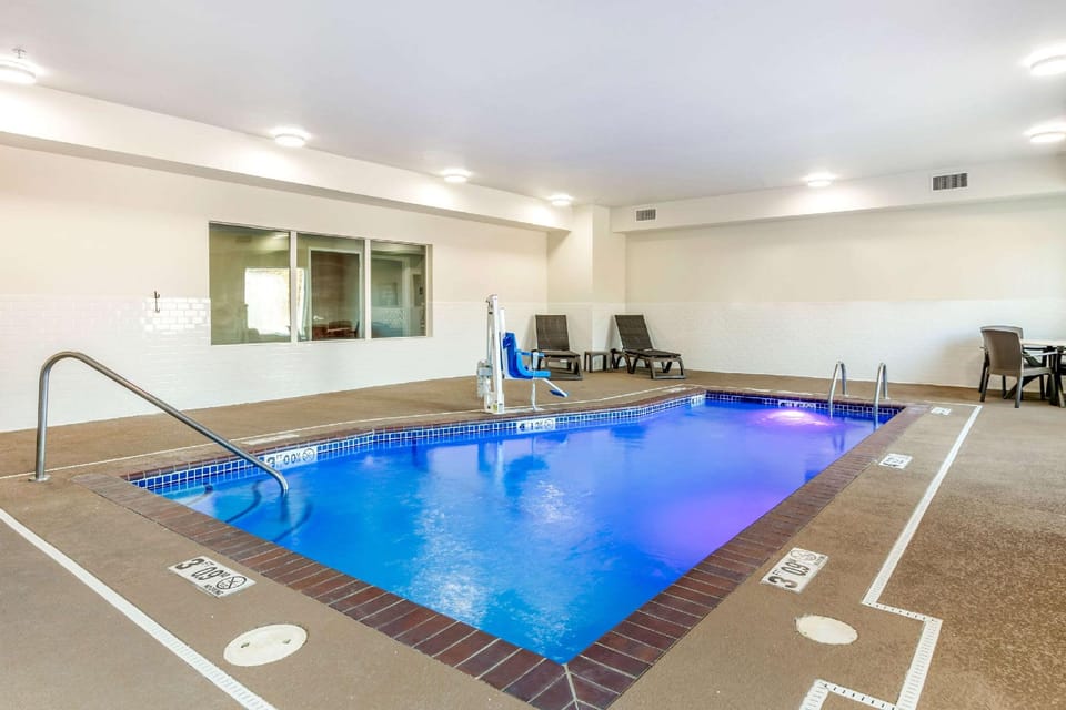 Comfort Inn & Suites Van Buren - Fort Smith Hotel in Arkansas