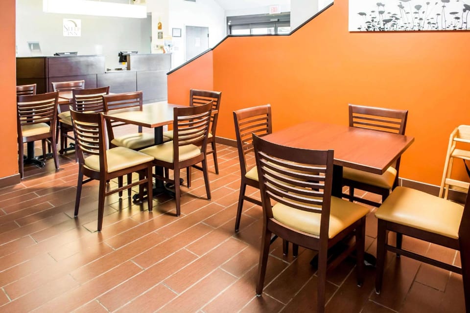 Quality Inn Bridgeport-Clarksburg Hotel in Bridgeport